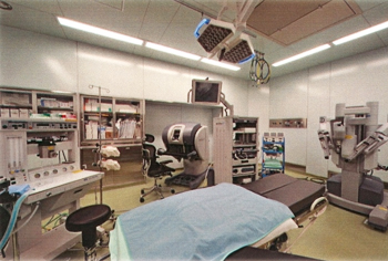 大和病院のダヴィンチ手術室
