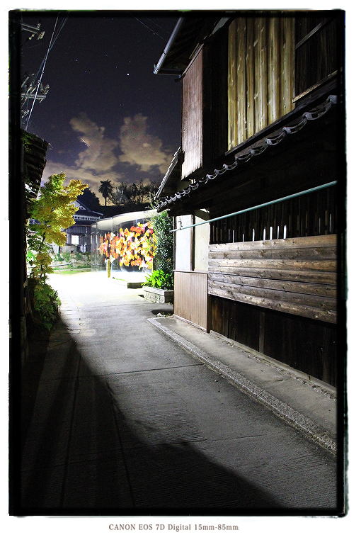 犬島の路地の夜景1410inujima36.jpg