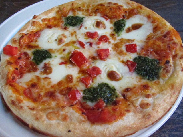 ザンビーニ・ブラザーズ・リストランテ　トマトのピザ