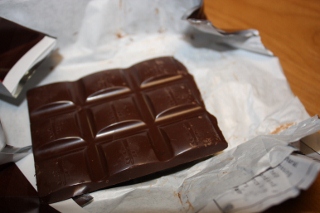Endangered Species Chocolate, Milk Chocolate with Cherries, 3 oz (85 g)